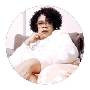 Meet your Posher, Rae